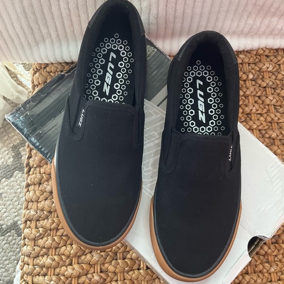 Lugz NWOT Clipper Boys 3.5 Black Canvas Slip On Shoes - Picture 2 of 6